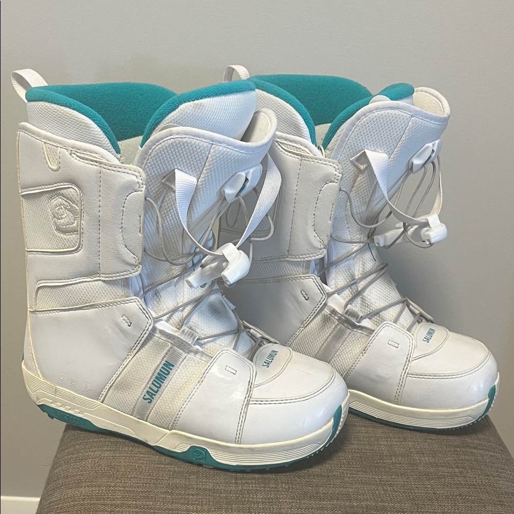 Salomon Linea White and Teal Snowboard Boots 8.5